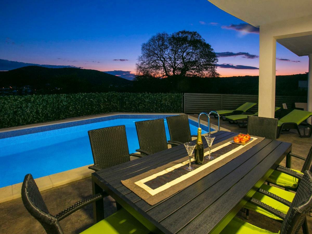 Villa Croatia Sea View With Heated Pool Vinisce Exterior photo