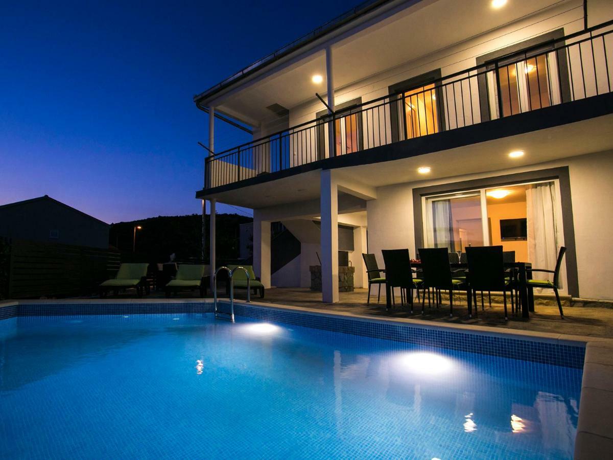 Villa Croatia Sea View With Heated Pool Vinisce Exterior photo
