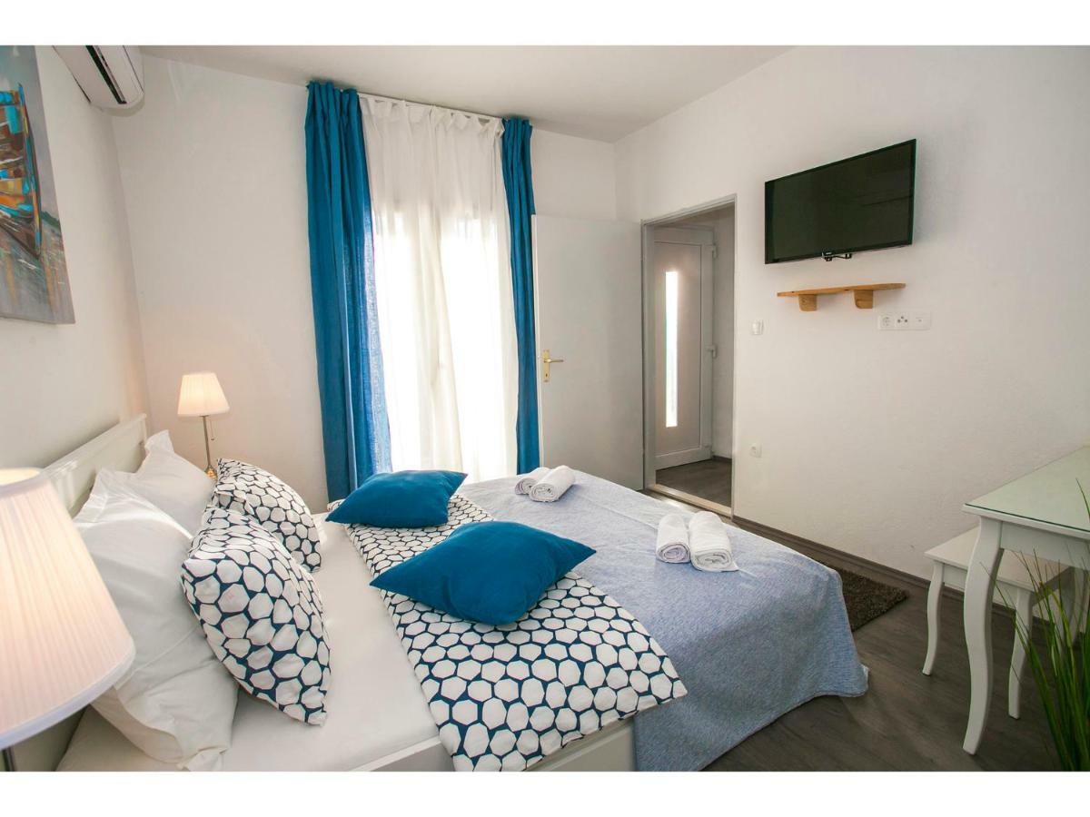 Villa Croatia Sea View With Heated Pool Vinisce Exterior photo