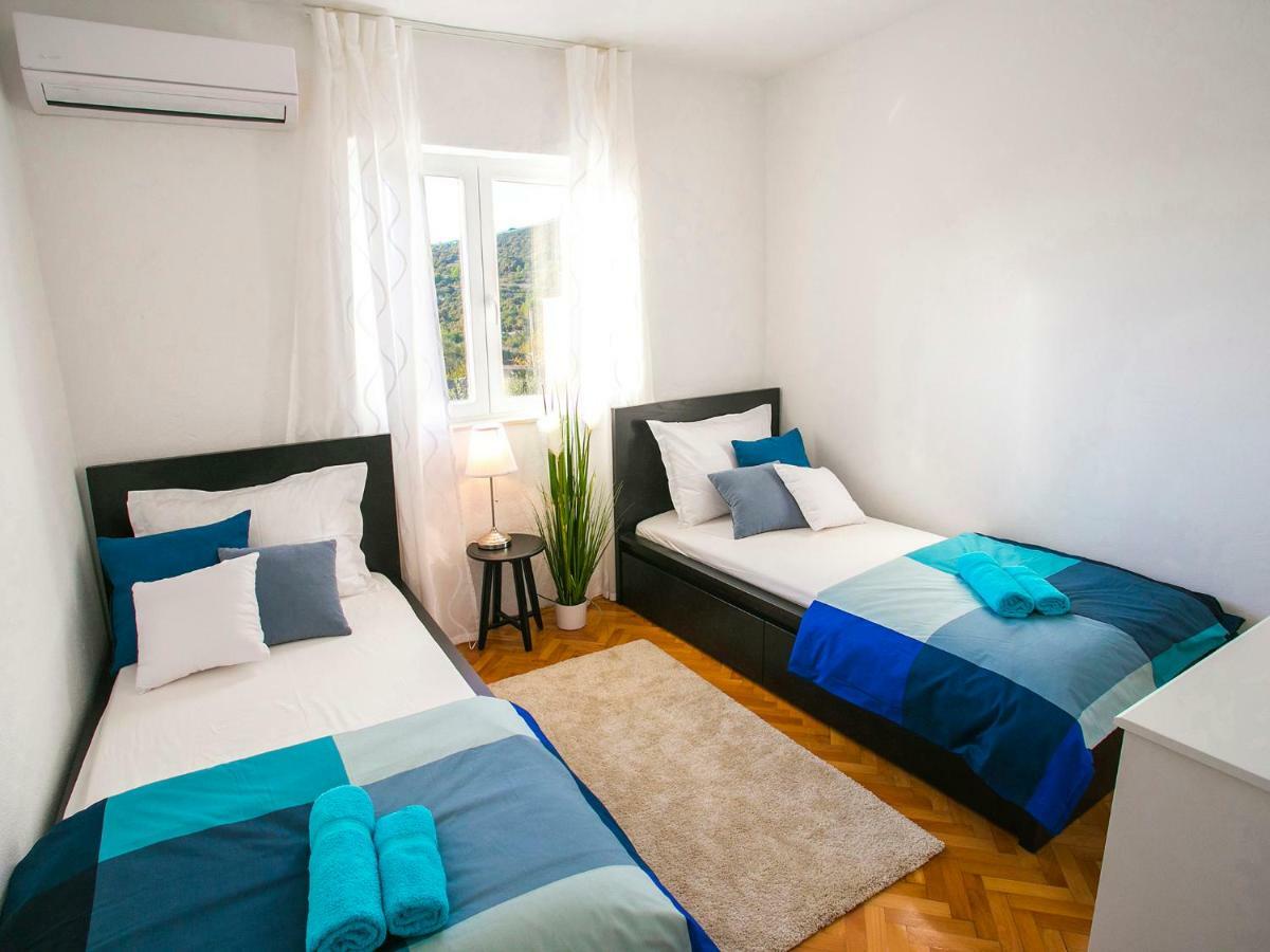 Villa Croatia Sea View With Heated Pool Vinisce Exterior photo