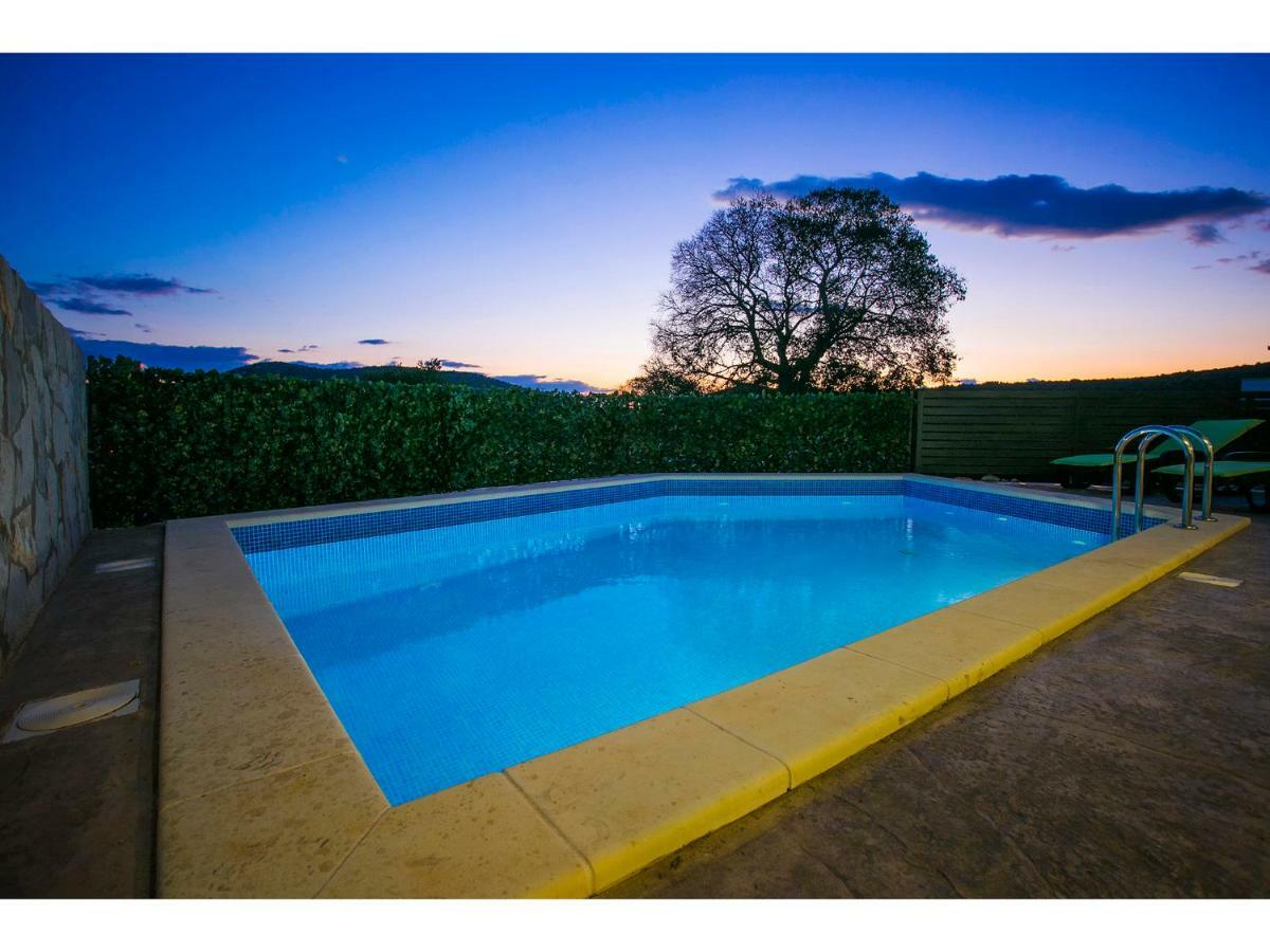 Villa Croatia Sea View With Heated Pool Vinisce Exterior photo