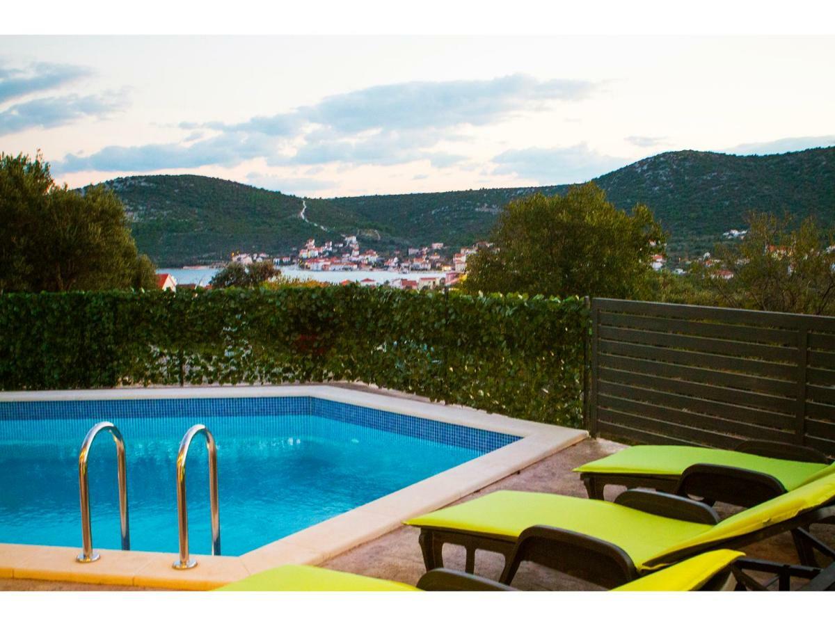 Villa Croatia Sea View With Heated Pool Vinisce Exterior photo