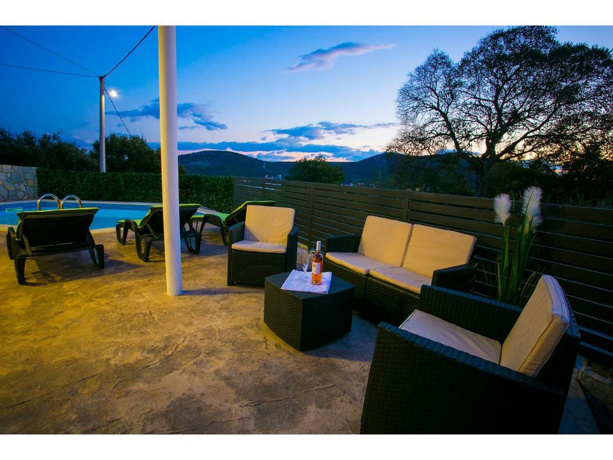 Villa Croatia Sea View With Heated Pool Vinisce Exterior photo
