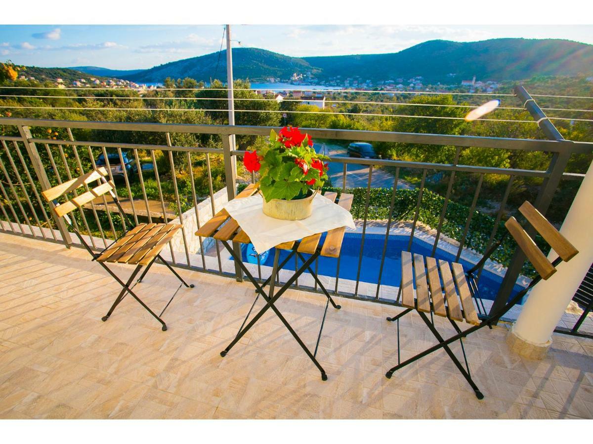 Villa Croatia Sea View With Heated Pool Vinisce Exterior photo