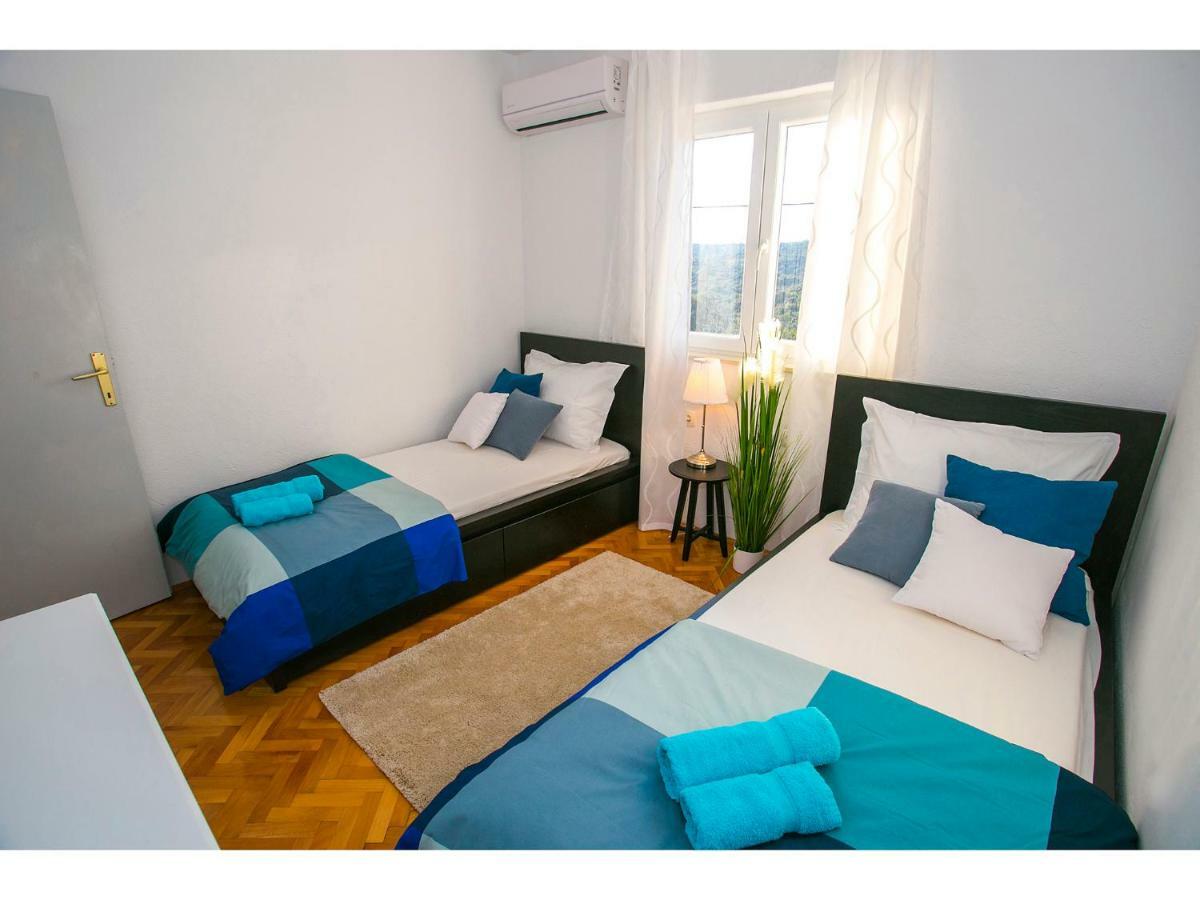 Villa Croatia Sea View With Heated Pool Vinisce Exterior photo